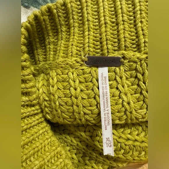 Free People Bell Song Pullover Sweater, Size XL
Chartreuse EUC - Picture 6 of 7